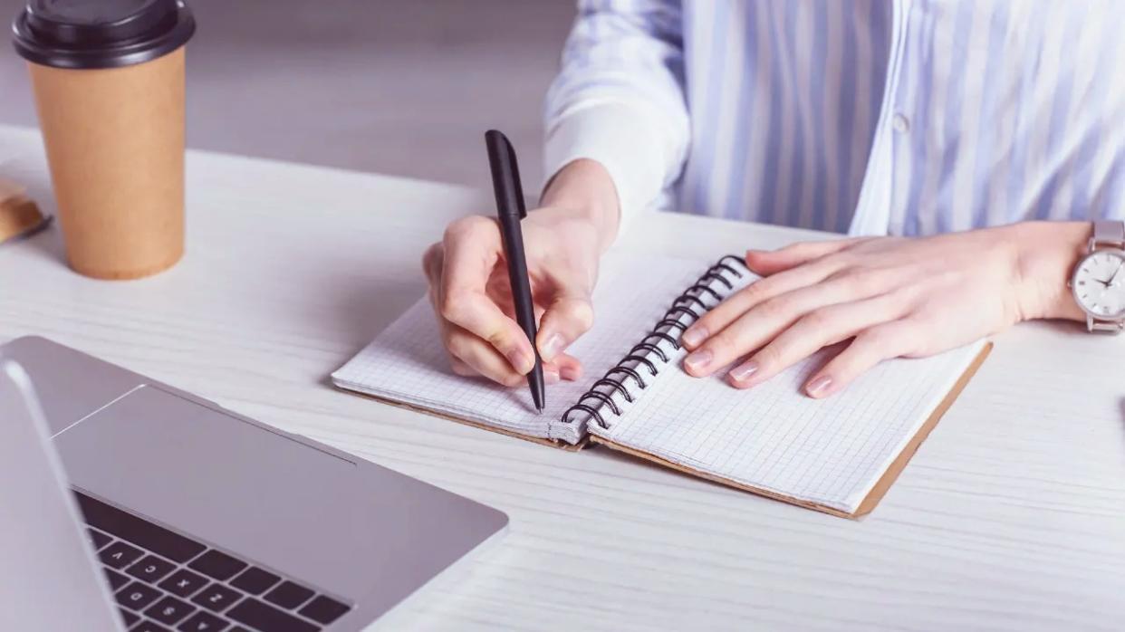 Процесс анализа финансовых показателей проекта