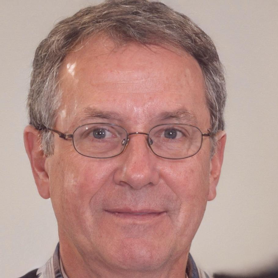 Портрет выпускника курса Эмре Йылдырым